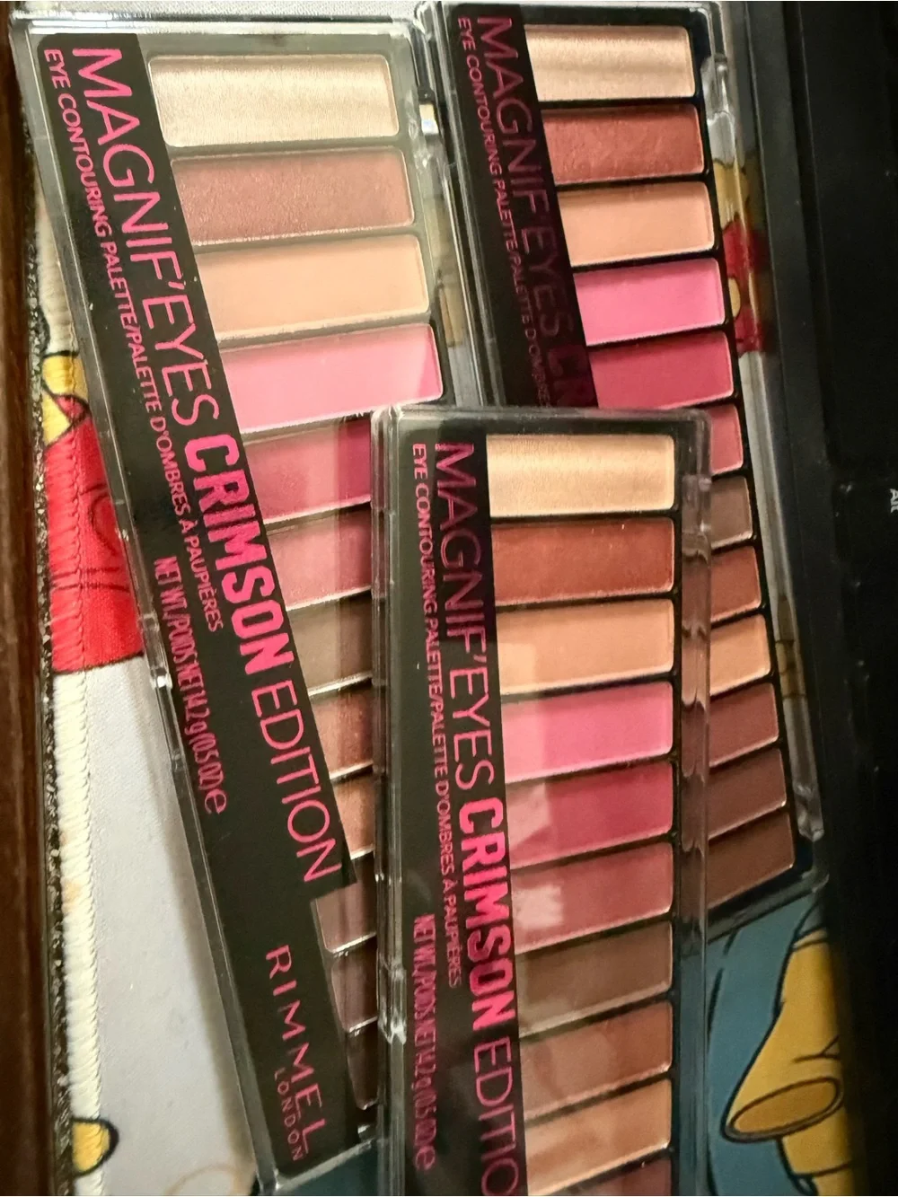 Rimmel London Magnif'Eyes Crimson Edition Eyeshadow Palette - Pink & Rose Shades